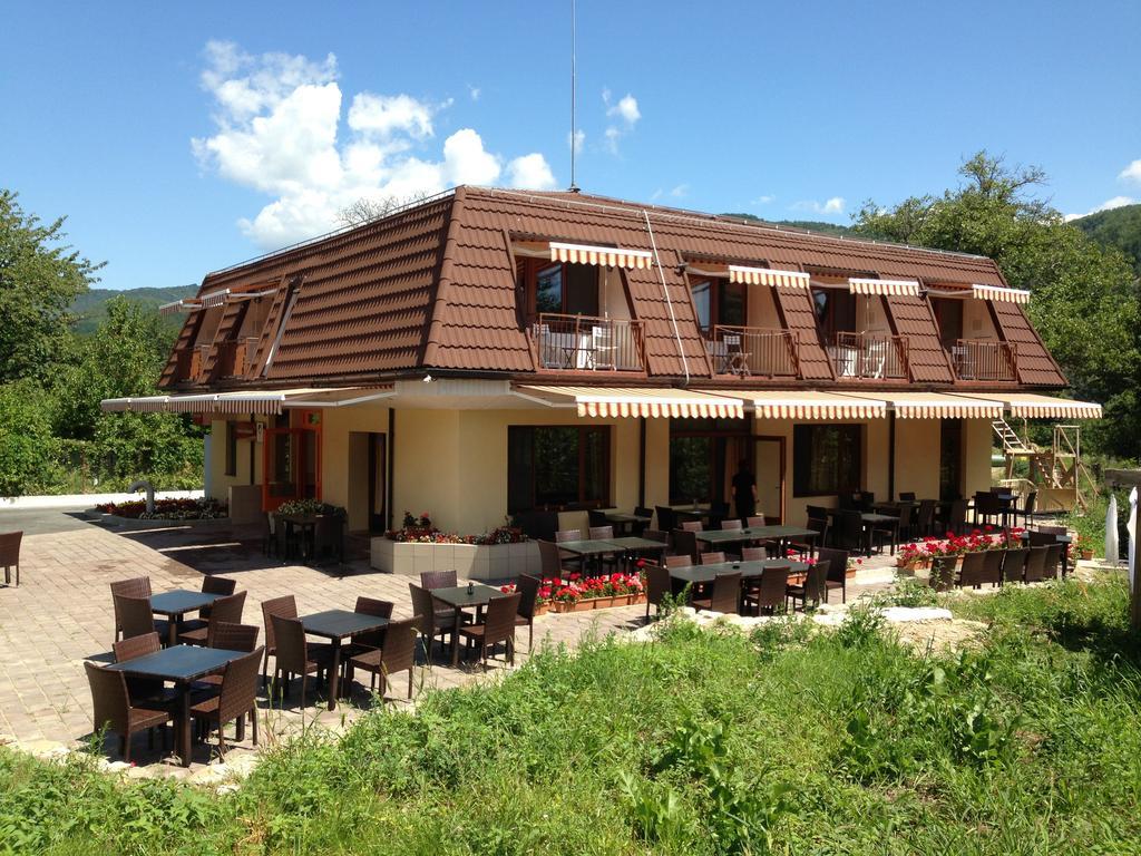 Pensiunea Valea Lupului Valea Lupului (Buzau) Exterior foto